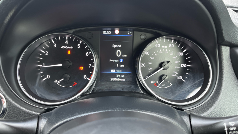 Nissan Qashqai 1.3 DiG-T N-Connecta 5dr [Glass Roof Pack] Petrol Hatchback